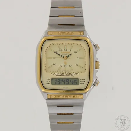 Teräsrannekello Citizen Alarm-Chronograph WR100, quartz, Ø 36mm, rannekkeen pituus 180mm, pientä käytöstä aiheutunutta kulumaa. 