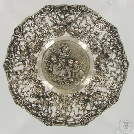 Vati, korkeus ja Ø 50mm ja 230mm, valmistettu 1967, Helsinki, 813,   Paino: 390 g