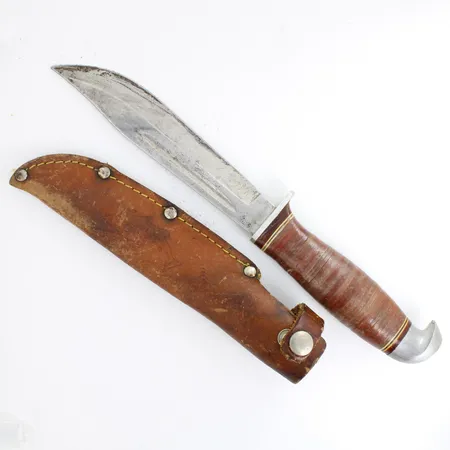 Puukko, Iisakki Järvenpää, pituus 270mm, tuppi kulunut, terä hieman kulunut, 