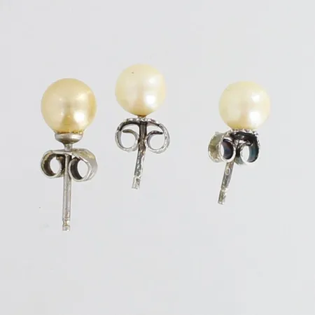 Kolme helmikorvakorua, Ø6mm, 925br,  Paino: 1,5 g