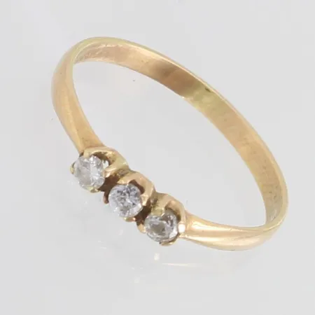 Kivisormus timantilla 1xn.0.04ct, koko 17¾, 585br,  Paino: 1,3 g