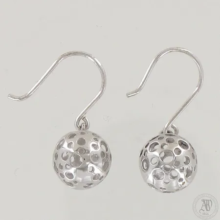Korvakorut, Leppäkerttu, design Liisa Vitali, korkeus 25mm, 925,  Paino: 2,5 g
