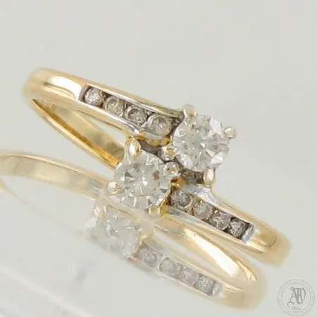 Timanttisormus 8xn.0.005-0.01ct 2xn.0.12ct, koko 16½, leimaamaton, 750,  Paino: 2 g