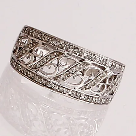 Timanttisormus 69xn.0.005ct, koko 16½, 585 valkokulta,  Paino: 4,3 g