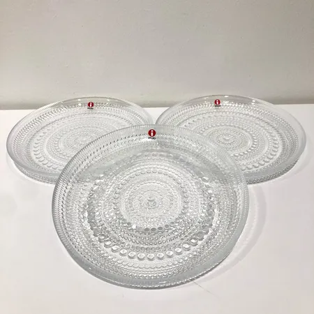 Kolme lautasta Iittala, Kastehelmi Ø 17cm, kirkas