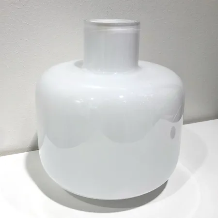 Maljakko Marimekko, Ming, Valkoinen, 22x24 cm, Suunnittelija: Carina Seth-Andersson Lähetetään postipakettina.