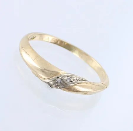 Timanttisormus 3x0.005ct, kaiverrettu, koko 17,  Paino: 1,7 g