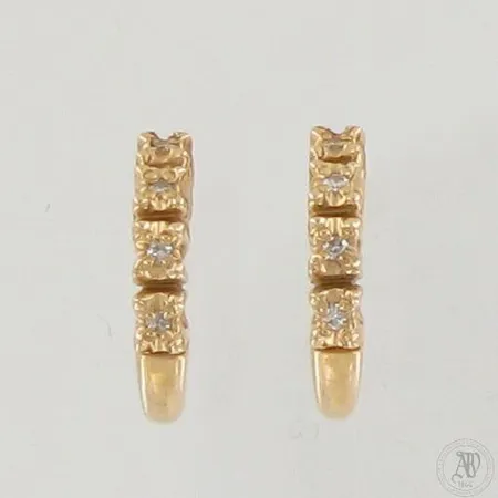 Timanttikorvakorut 8xn.0.005ct, korkeus 11mm, ei taustoja, 585,  Paino: 1,3 g