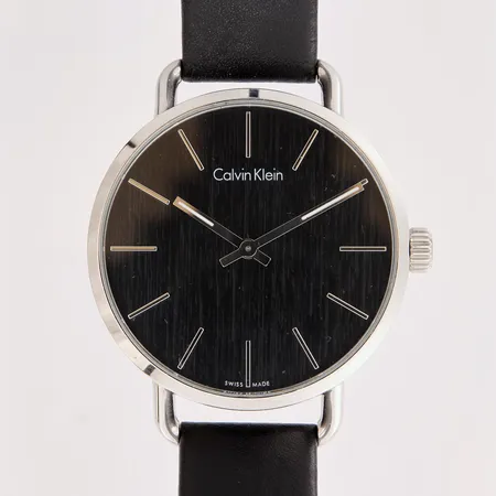 Teräsrannekello, Calvin Klein, quartz: paristo loppunut, rungon Ø 42mm, viallinen nahkaranneke, laatikko 
