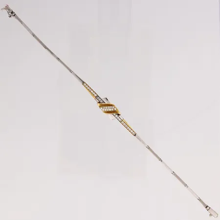 Kivirannekoru, pituus 190mm, 750br kelta- ja valkokulta,  Paino: 10,8 g