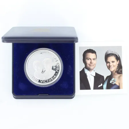 Hopearaha, 300 kronor, kronprinsessan Victoria prins Daniel, 19 juni 2010, 925, Paino: 27 g