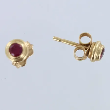 Kivikorvakorut, korkeus 6mm, 750br,  Paino: 1,5 g