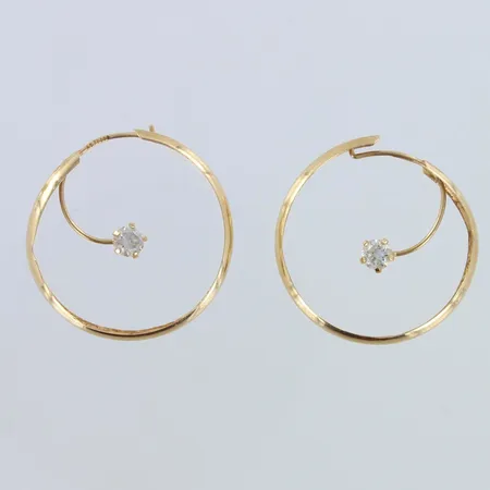 Kivikorvakorut, Ø24mm, painaumia, 585br,  Paino: 1,2 g