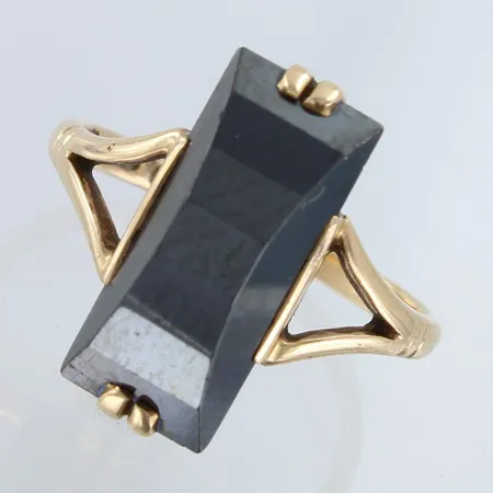 Kivisormus, koko 16, 585br,  Paino: 3,4 g