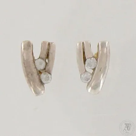 Kivikorvakorut, korkeus 10mm, 925br,  Paino: 1,2 g