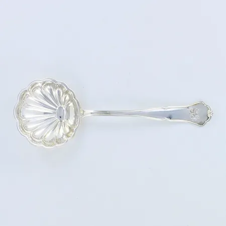Sokerilusikka, Chippendale, kaiverrettu, pituus 116mm, 830,  Paino: 12,6 g