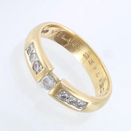 Timanttisormus 6xn.0.01ct 1xn.0.10ct, kaiverrettu, koko 16¼, 750,   Paino: 4,1 g