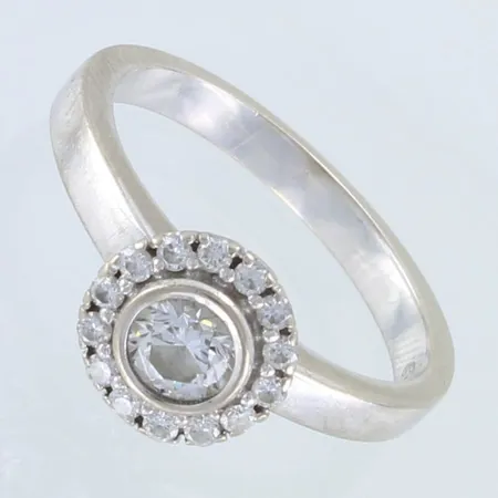 Timanttisormus 1xn.0.32ct 14xn.0.01ct, koko 15½, 585valkokulta,  Paino: 3,8 g
