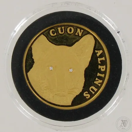 Kultakolikko timanteilla 2xn.0.01ct,, 500 tenge, Cuon Alpinus, Republic of Kazakhstan 2005, 999, laatikko ja todistus. Paino: 7,78g Paino: 0 g