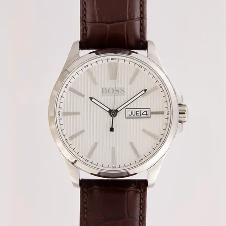 Teräsrannekello, Hugo Boss, quartz:paristo loppunut, rungon Ø 42mm, nahkaranneke, laatikko