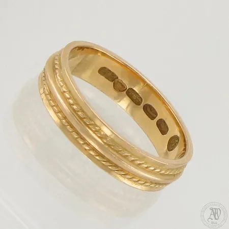 Sormus, Uskelan Isokylän sormus, Kalevala Koru, koko 17¾, 750,  Paino: 4,6 g