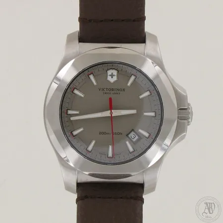 Teräsrannekello Victorinox INOX, quartz, 200m/660ft, Ø 43mm, pituus 22cm. 