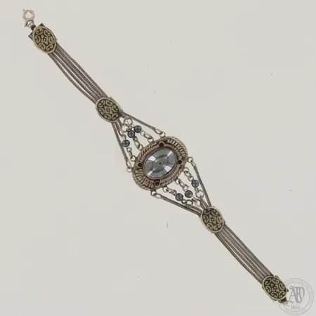 Hematiittiranneketju, pituus 200mm, leveys 10-30mm, käytöstä aiheutunutta kulumaa, 800br,  Paino: 28,5 g