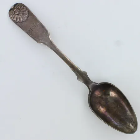 Jälkiruokalusikka, kaiverrettu, käytön jälkiä, pituus 143mm, 800,  Paino: 15,4 g
