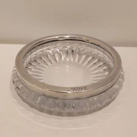 Kristallimalja hopeareunuksella, kaiverrettu, Ø 135mm, 813br, 