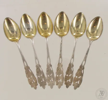 Viallisia kahvilusikoita, 813,  Paino: 62,7 g