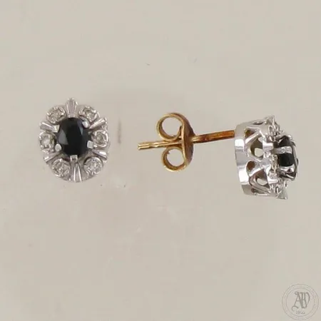 Sinisafiirikorvakorut timanteilla 12xn.0.005ct, korkeus ja leveys 10mm ja 8mm, 585br,  Paino: 1,8 g