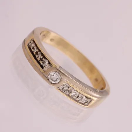 Timanttisormus 1xn.0.08ct, 2xn.0.02ct ja 6xn.0.005ct, koko 18¼, 585,  Paino: 4,1 g