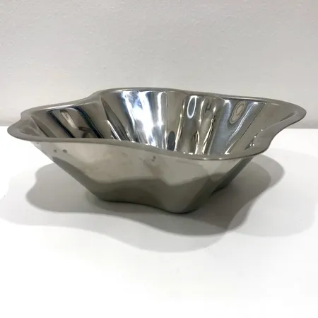 Aalto-teräskulho, design Alvat Aalto, Iittala, mitat 185x50mm.