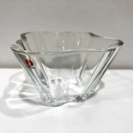 Aalto-kulho, desing Alvar Aalto, Iittala, korkeus 75mm, kirkas.