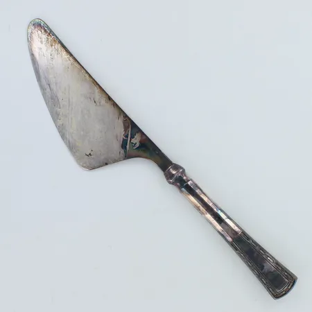 Veitsi, käytön jälkiä, pituus 212mm, 830,  Paino: 65,4 g