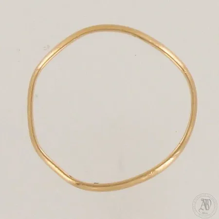 Viallinen sormus, 750,  Paino: 1,9 g