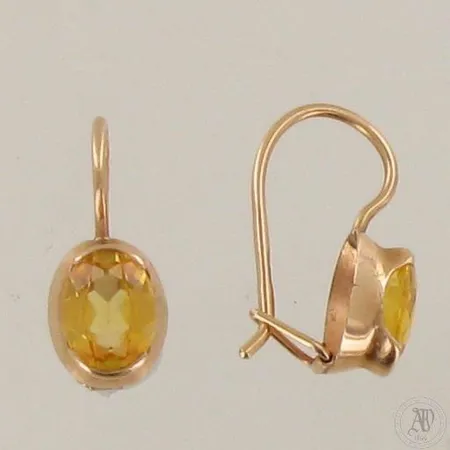 Kivikorvakorut, korkeus 15mm, leveys 7mm, 585br,  Paino: 1,1 g