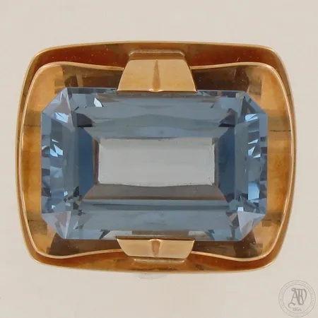 Kivirintakoru riipus-lenkillä, korkeus 30mm, leveys 38mm, Helsinki, valmistettu 1960, 585br,   Paino: 29,5 g