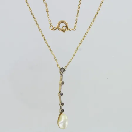 Helmikaulakoru vanhahiontaisilla timanteilla 4xn.0.01ct 1xn.0.03ct, pituus 43,5cm, 750br,  Paino: 3,3 g