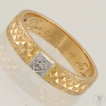 Timanttisormus 1xn.0.005ct, koko 16¼, kaiverrettu, 750,  Paino: 3,4 g