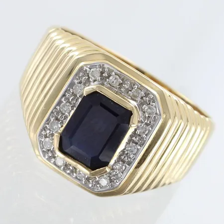 Kivisormus timanteilla 14xn.0.005ct, koko 20½, 585br,  Paino: 9,8 g