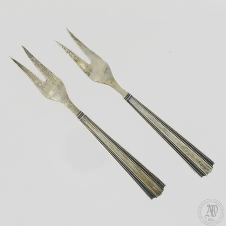 Kaksi leikkelehaarukkaa, Margit, pituus 120mm, 916,  Paino: 22,5 g