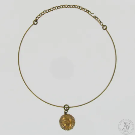 Kaulakoru, Kalevala Koru, Halikon kääty, pituus 35cm, pronssia