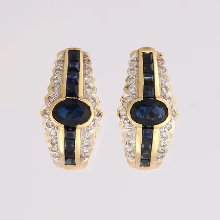 Kivikorvakorut timanteilla 44xn.0.005ct, korkeus 19mm, 750br,  Paino: 7,4 g