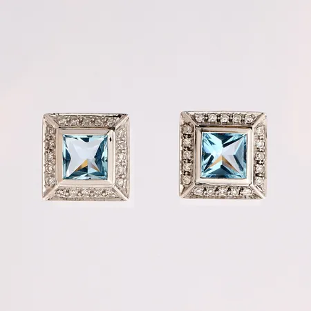 Kivikorvakorut timanteilla 40xn.0.01ct, mitat 12x12mm, 750 valkokulta, Paino: 6,5 g
