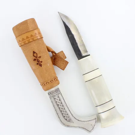 Puukko, pituus 192mm, terän pituus 83mm, tuppi