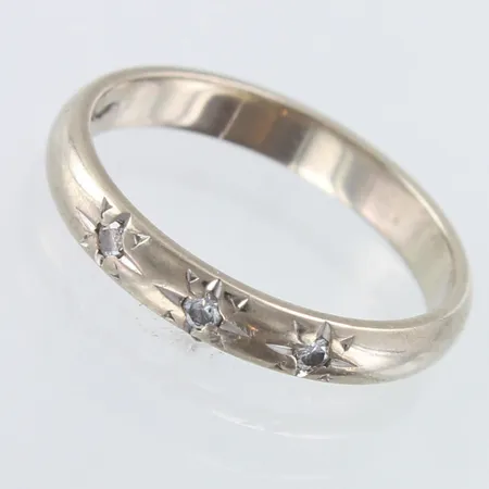 Timanttisormus 3xn.0.01ct, koko 17, 750 valkokulta,  Paino: 3,2 g