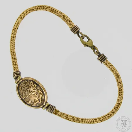 Rannekoru, Aurinkoleijona, Kalevala Koru, pituus 205mm, pronssia.
