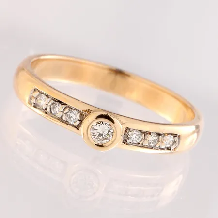 Timanttisormus 1xn.0.05ct 6xn.0.01ct, koko 16½, 585,  Paino: 2,4 g