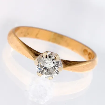 Timanttisormus 1xn.0.37ct, timanttista lohjennut pala, kaiverrettu, koko 16¾, 750br,  Paino: 2,8 g
